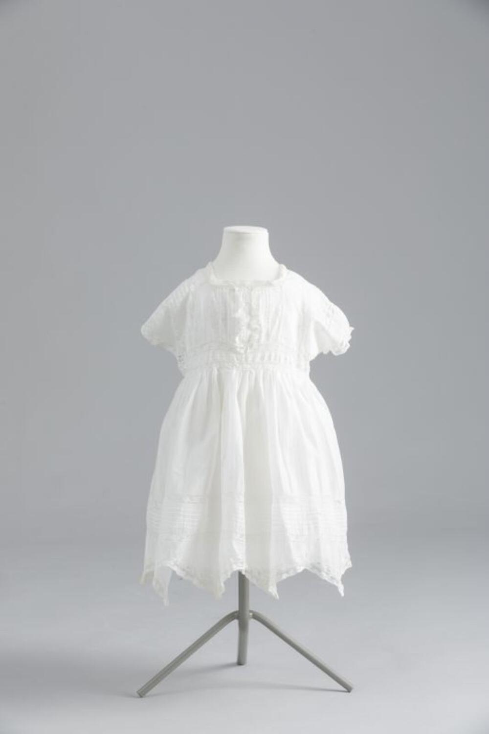 Jurk in witte organdie