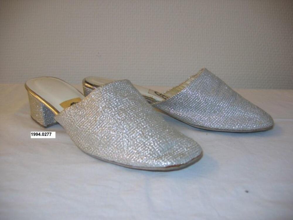 Muiltjes in zilverkleurige Lurex