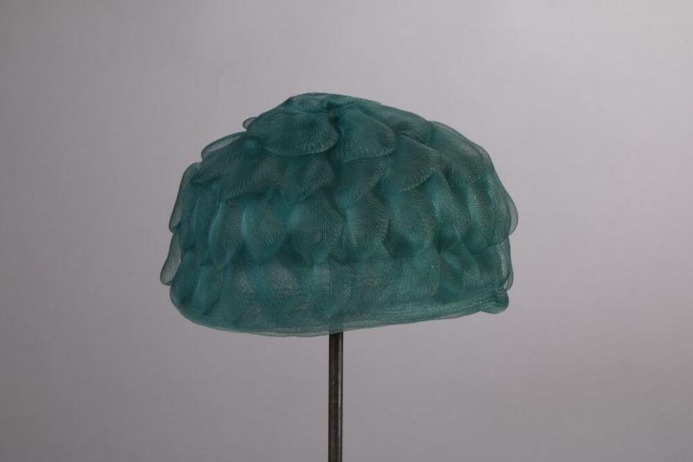 Hoed in turkooizen bladvormige nylon