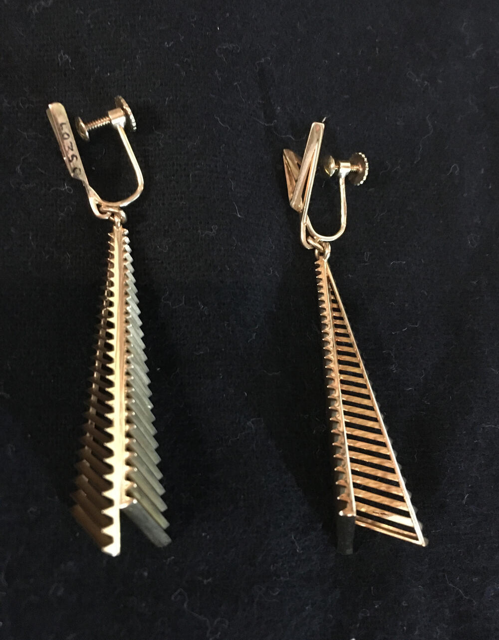 Een stel oorhangers