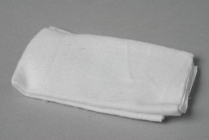 Wit poetsdoekje, in doos "Shoe Shine Kit" (A)