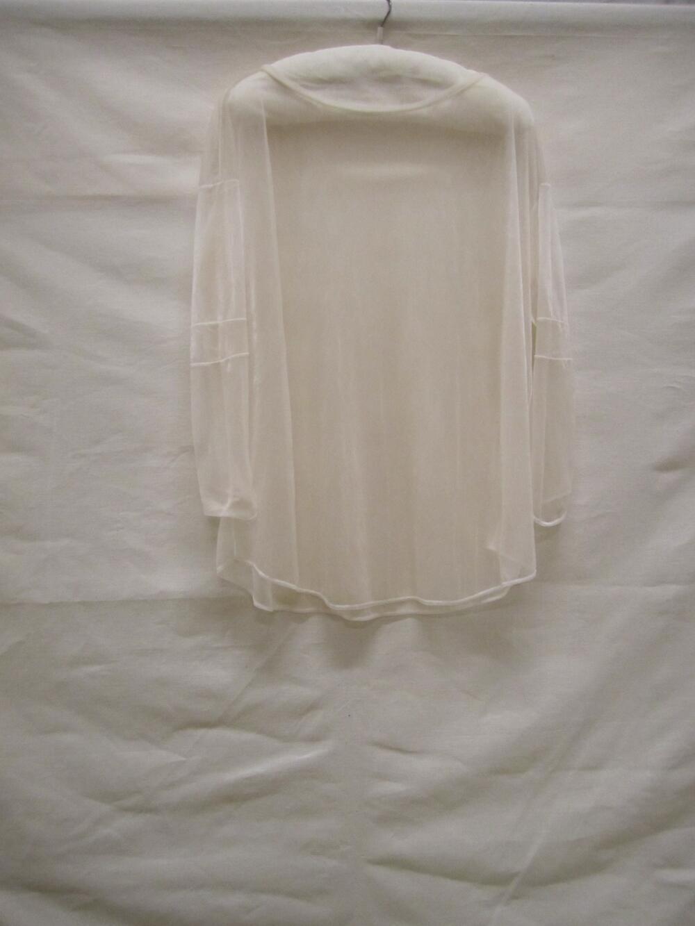 Hemd van transparante beige stof, oversized model