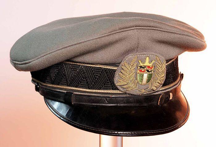 Groengrijze keperkatoenen pet van uniform burgerwacht Rotterdam