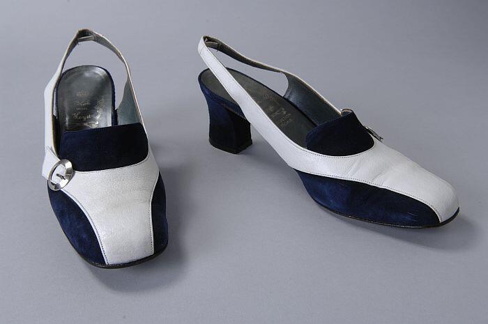 Wit leren met blauw suède slingbacks
