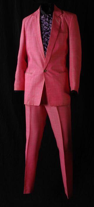 Broek van roze kunstzijde van kostuum van Jules Deelder