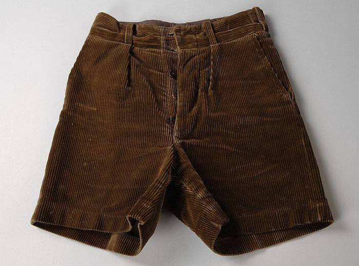 Korte bruine manchester broek, deel van driedelig padvindersuniform, welp