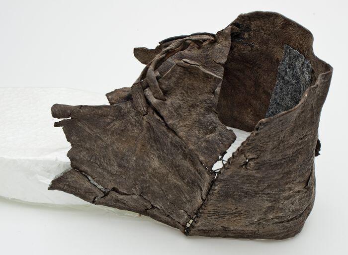 Fragment leren schoen met dubbele leren veter over de wreef