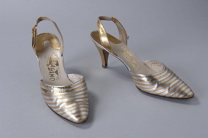 Avondschoen met spitse neus van 'ingelegde' reepjes goud- en zilvereer, "Salvatore Ferragamo"