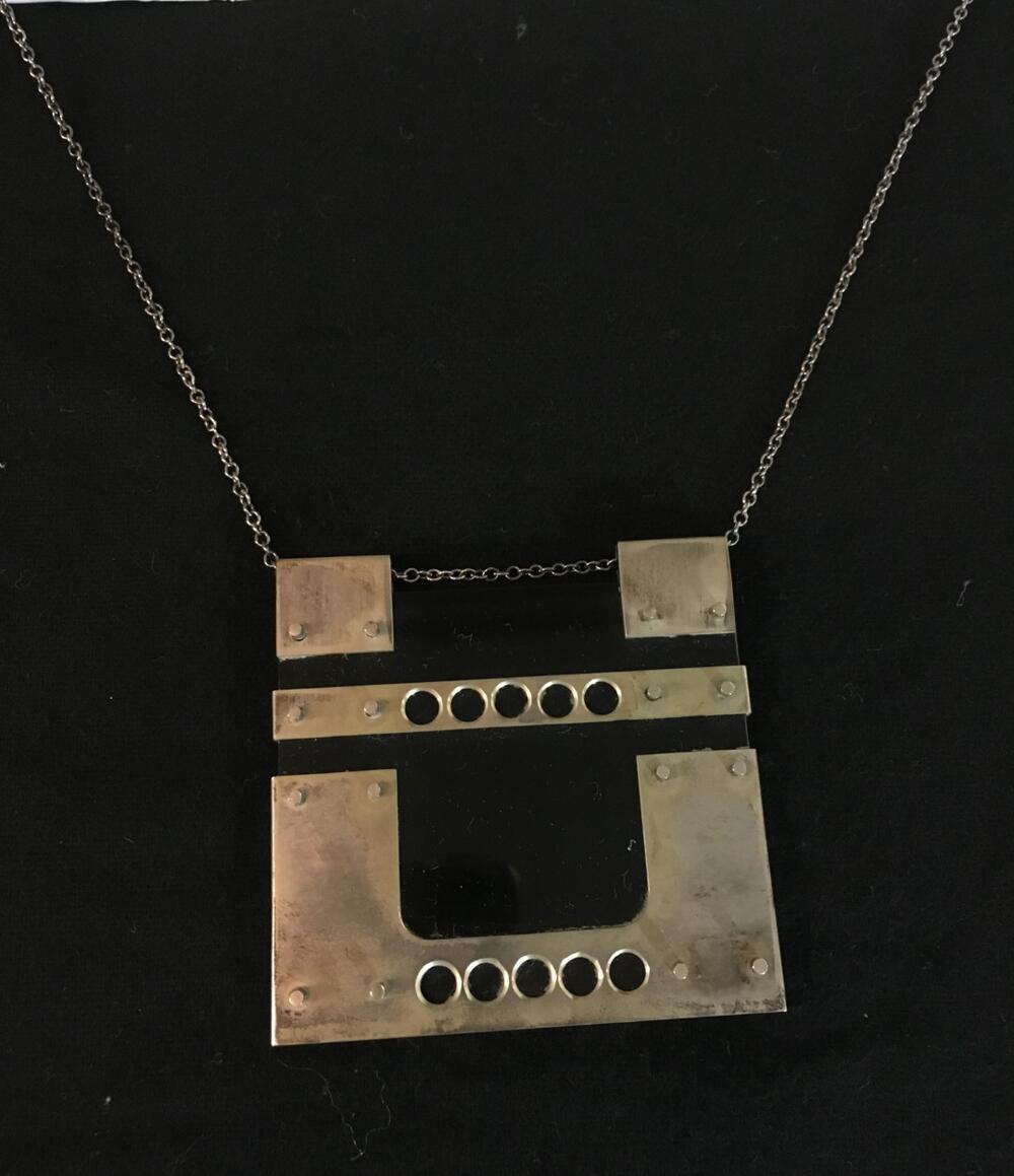 Hanger aan ketting