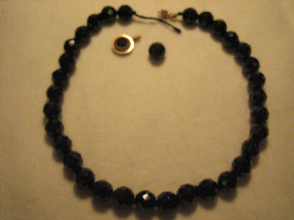 Ketting van geslepen granaten met goud fantasieslot