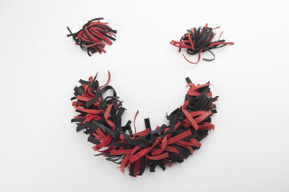Schoudersieraad en oorsieraden