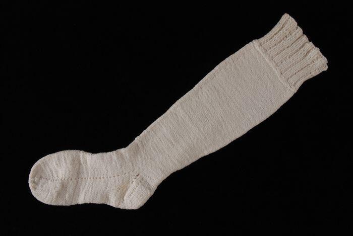 Gebreide witte katoenen kous