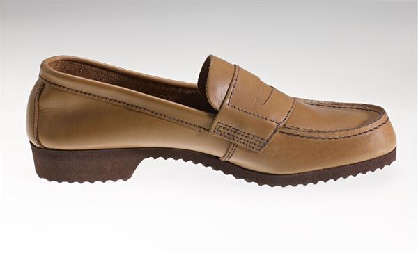 Een paar mannenschoenen