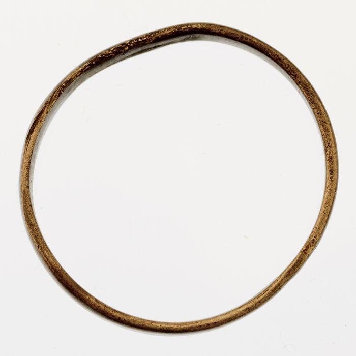 Smalle zilveren ring, gemerkt