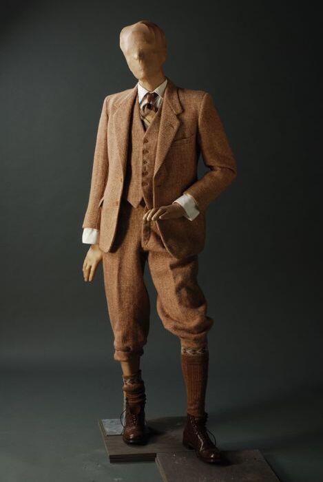 Beige/bruin tweed heren wandelkostuum, bestaande uit jasje, vest en plusfours