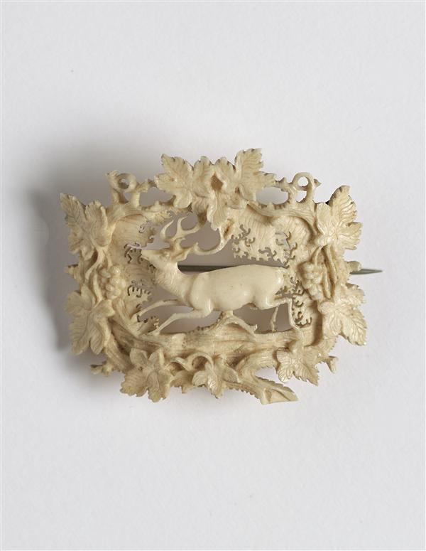 Broche