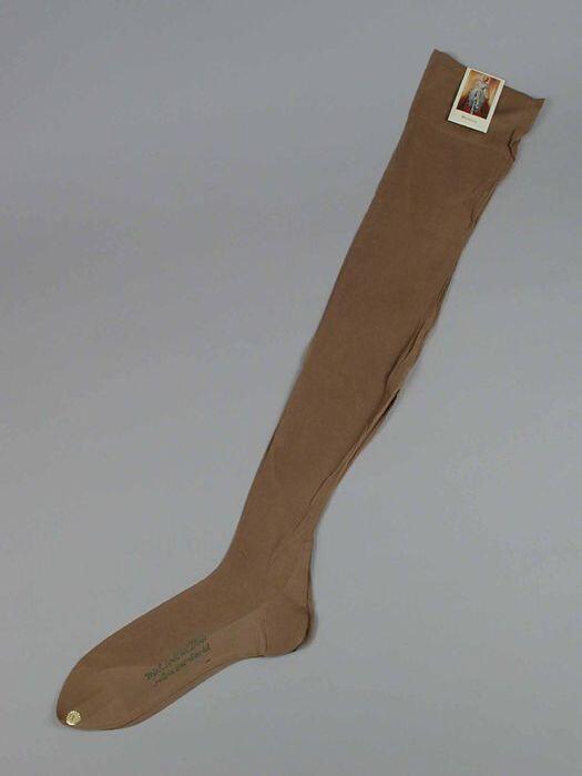 Paar beige lange kousen van fijn tricot rayon, met naad en versterkte voet, "Madelaine"
