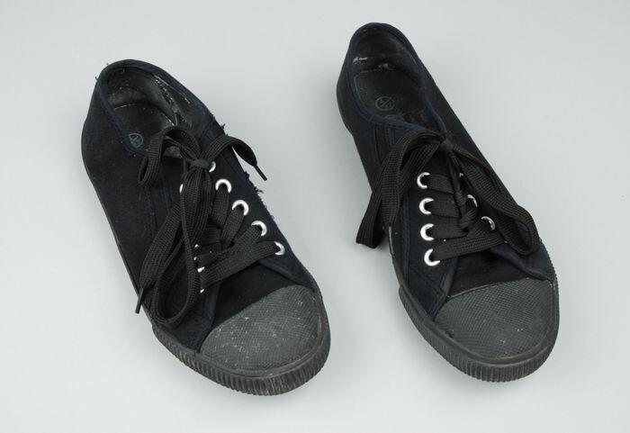 Paar zwarte schoenen, damesschoenen, merk Atmosphere