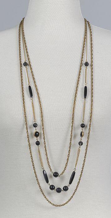 Metalen ketting met zwarte glazen kralen