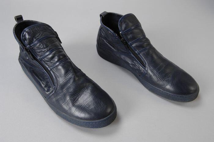 Donkerblauwe leren enkelhoge vrije-tijdschoenen met imitatie leren biezen en ritssluitingen,…