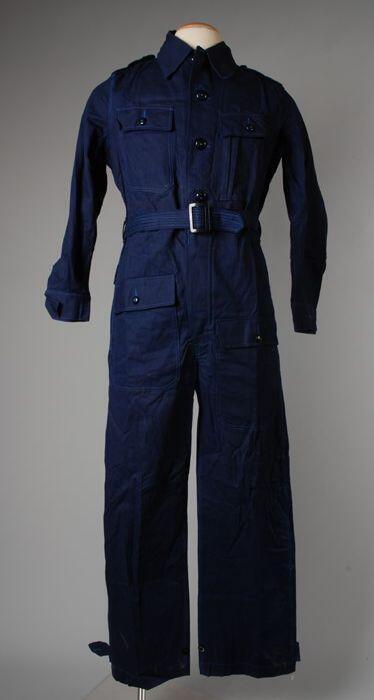 Overall met ceintuur, onderdeel van het vrouwenuniform van de Bescherming Bevolking