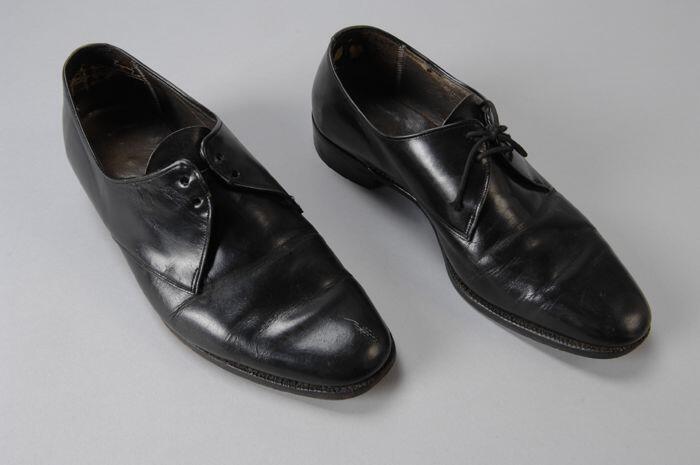 Paar zwarte schoenen, afkomstig uit schoenmakerij Koster