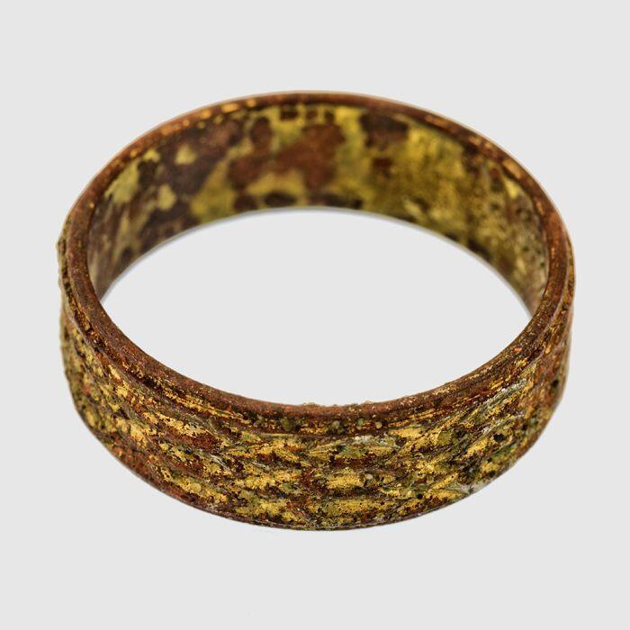 Brede ring met vlechtwerk, verguld koper