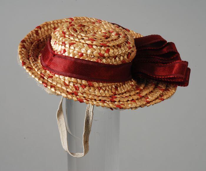 Miniatuur strohoed van gevlochten naturelkleurig en rood bandstro, voor een brede rand,…