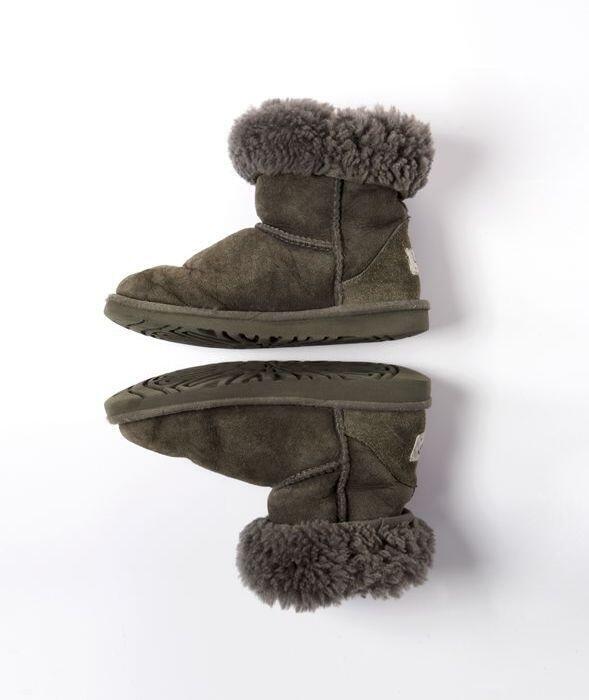 Halfhoge laarsjes voor een kind, van het merk Ugg