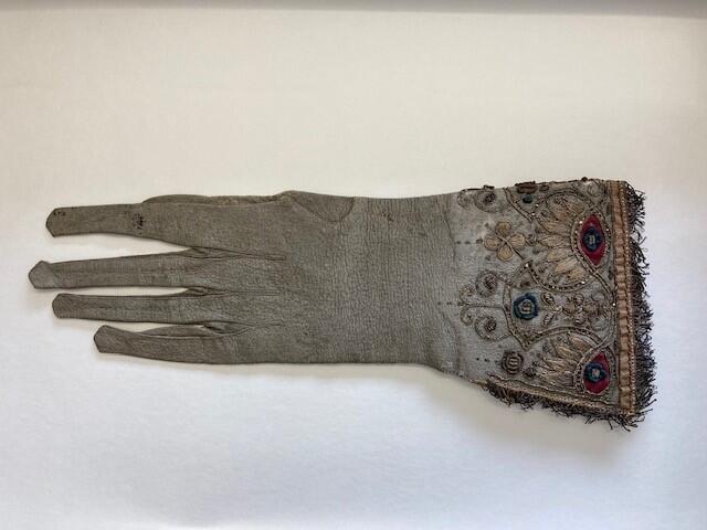 Een paar handschoenen