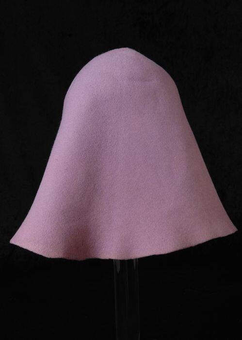 Cloche van lila geschoren vilt, halffabrikaat