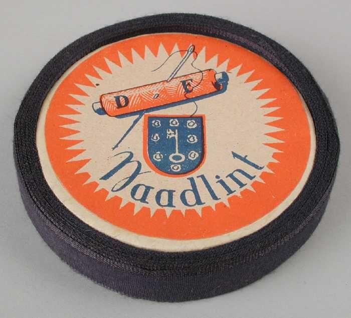Blauw naadband op rol