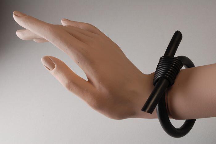 Zwarte, massief rubbern armband
