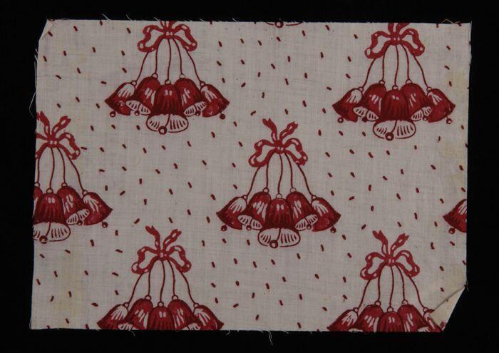 Stofstaal, katoen met dessin van kerstklokken in rood, Kralingse katoenaatschappij, "3101"