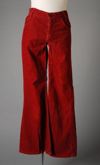 Rode ribfluwelen lange broek met wijduitlopende pijpen, "Levi's"