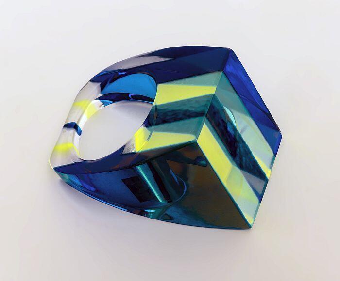 Perspex ring, transparant met blauwe en signaalgele strepen