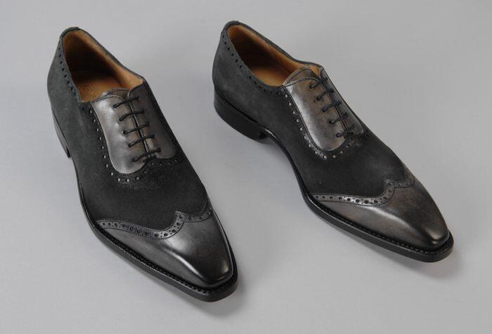 Paar grijze brogue herenschoenen met veters, "Corbeau"