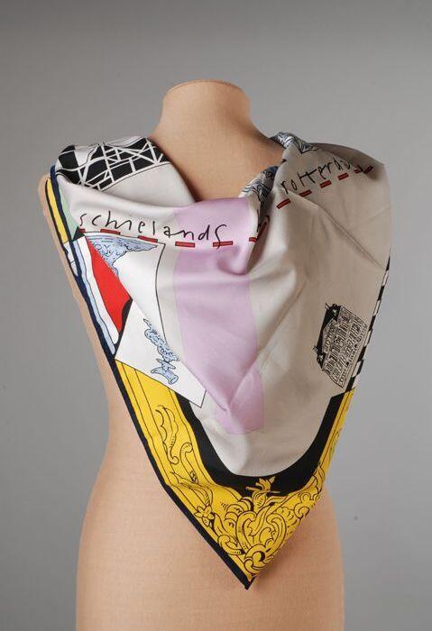 Vierkante shawl, polyester met kleurige opdruk, "Schielandshuis", uniformonderdeel