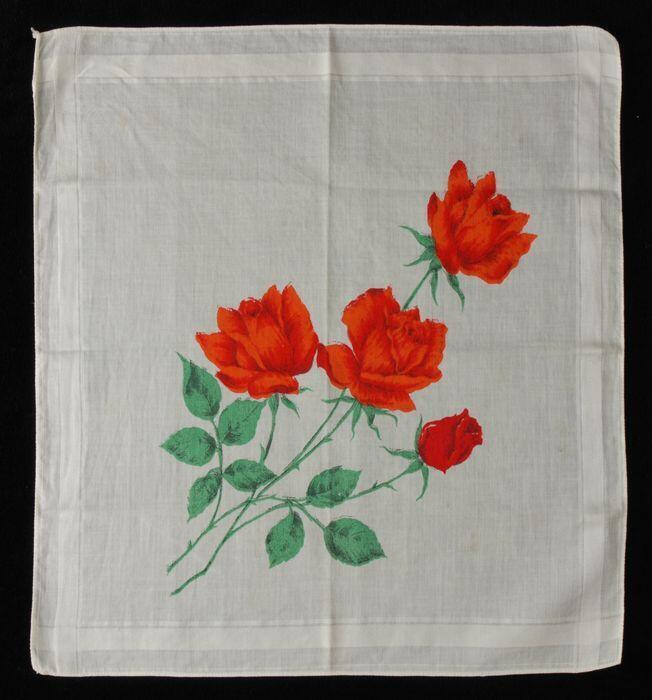 Vierkante wit katoenen zakdoek met grote opdruk van fel rode rozen