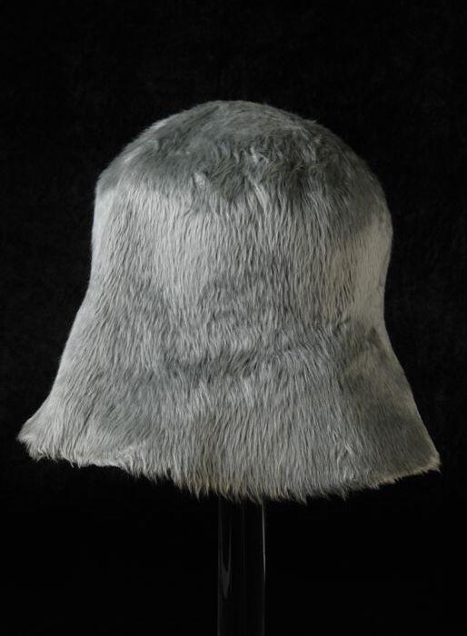 Cloche, basisvorm voor een hoed, grijsgroen haarvilt