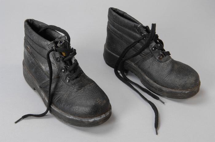 Zwarte werkschoenen, maat 36, van Bulgaarse onderaannemer