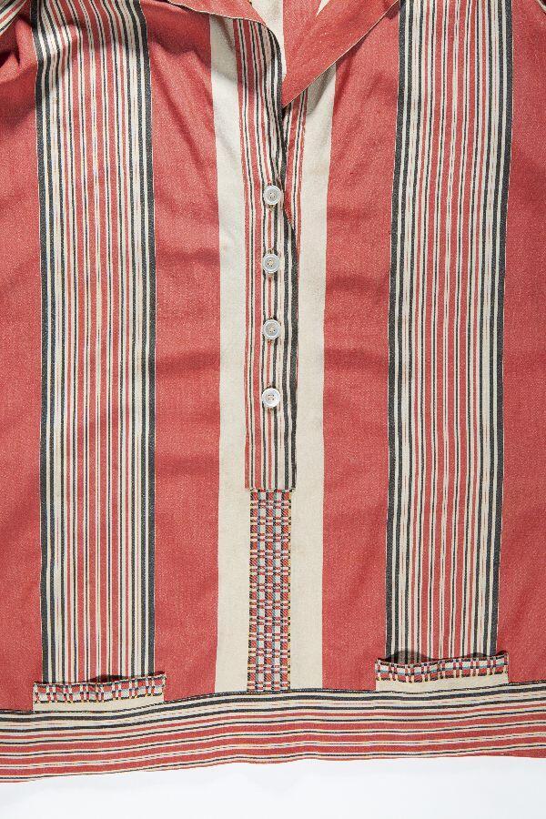 Blouse van rood/zwart/blauw/wit gestreepte zijde