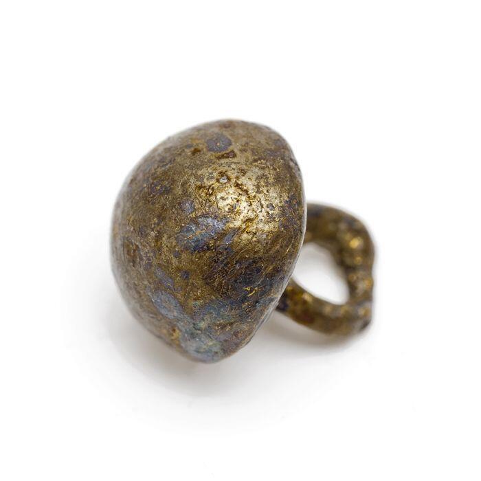 Metalen knoop, halve bol met vast oog