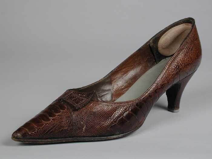 Bruine krokodillenleren pumps