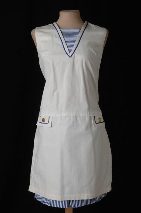 Tuniek en kniebroek in marinelook