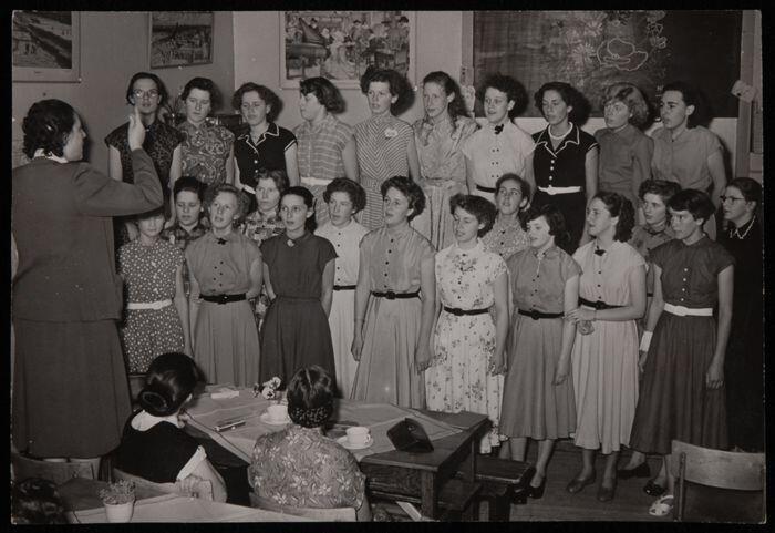 Zwart-wit foto's, School voor Vrouwenarbeid