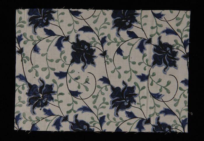 Stofstaal, katoen met bloemdessin in groen, zwart en blauw, Kralingse katoenaatschappij, "2985"