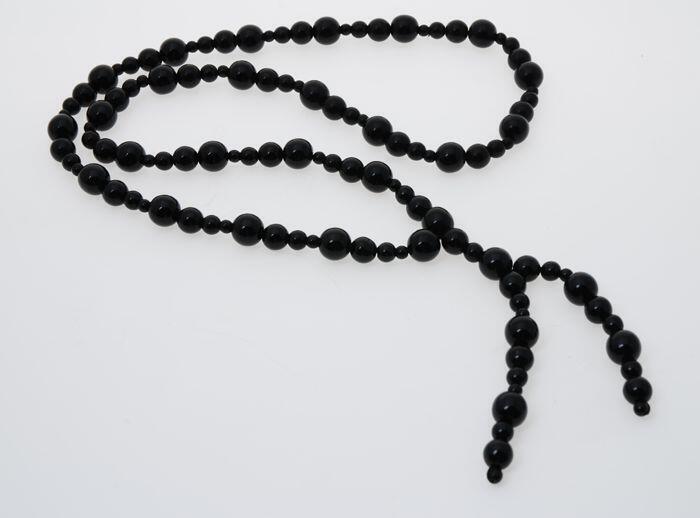 Zwarte kralenketting