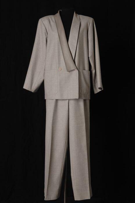 Grijs-beige broek en blazer