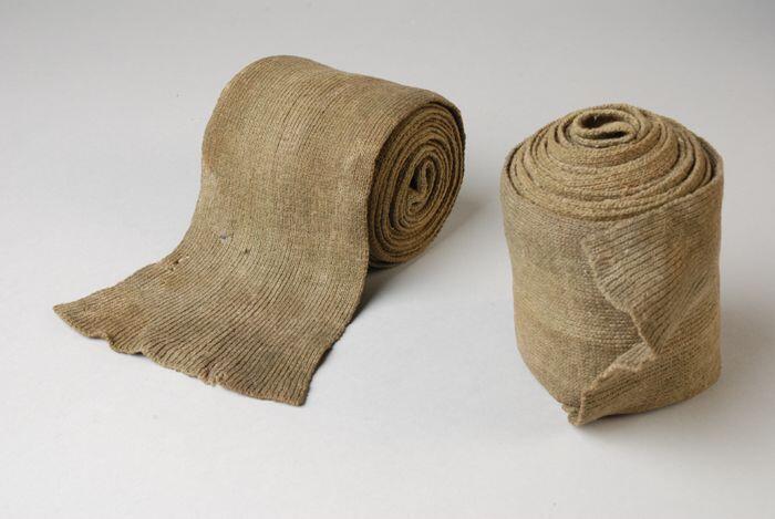 Paar legergroene beenwindsels of puttees